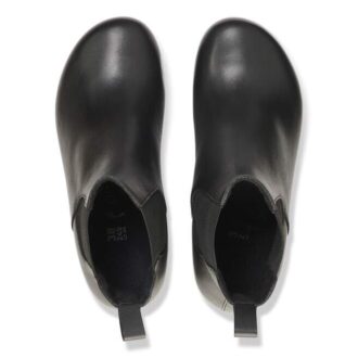Ebba Slip-on i skinn, svart Ebba Slip-on i skinn, svart