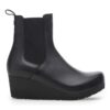 Ebba Slip-on i skinn, svart Ebba Slip-on i skinn, svart