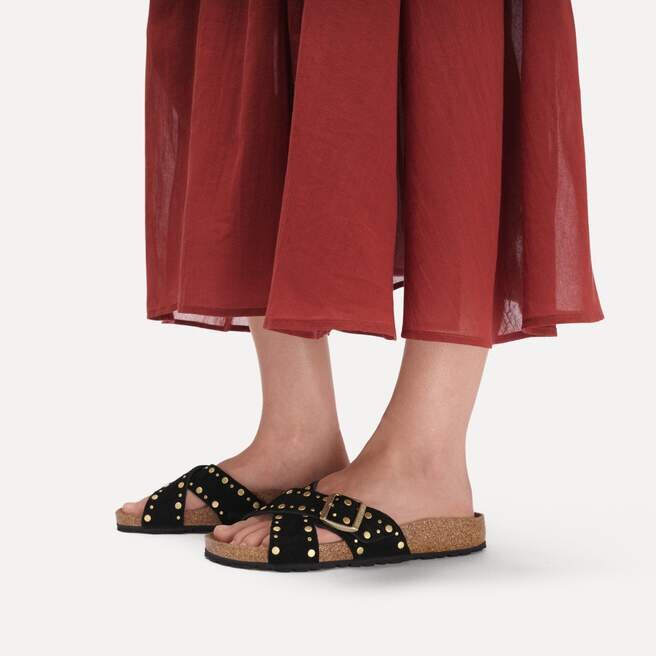 Siena Rivet Border Suede Leather Siena Rivet Border Suede Leather